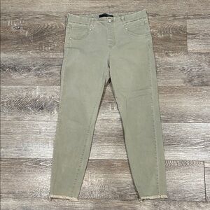 Liverpool Women's Cropped Jeans in Olive